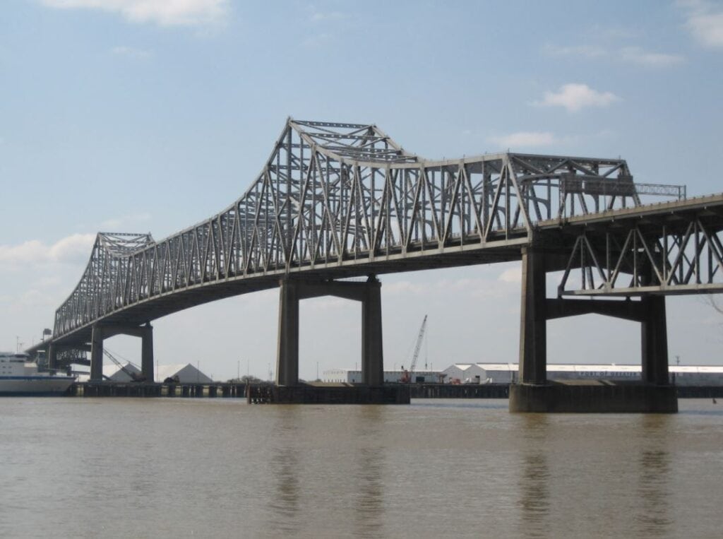 Puente Huey P. Long